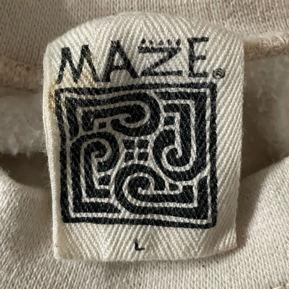 🧛🏻‍♀️Vintage Halloween Maze Sweatshirt, size L - Picture 4 of 5